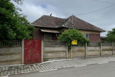 Casă cu 1 camere cu Teren 2070 Mp în Mihai Viteazu