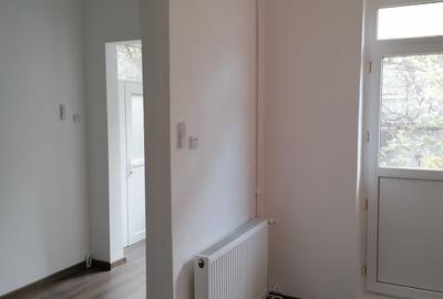 Casă cu 4 camere în Traian - 2