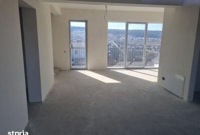 Casă cu 4 camere cu Teren 355 Mp în Chinteni - 2
