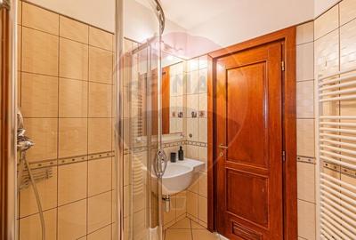 Casă individuală cu 11 camere cu Teren 1300 Mp în Schei - 24