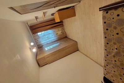 Garsonieră decomandată în Complex Studențesc