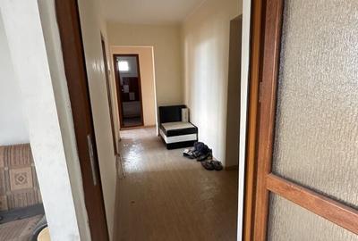 Apartament cu 2 camere decomandat în Micro 20