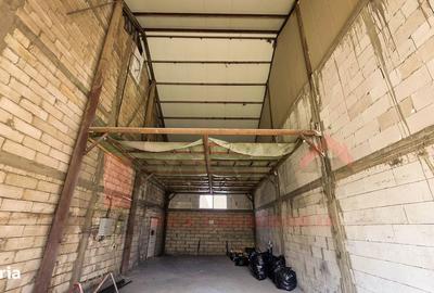 Spațiu comercial, de 100 mp, în Central - 3