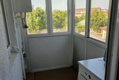 Apartament cu 2 camere decomandat în Broșteni