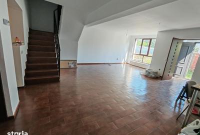 Casă cu 4 camere cu Teren 130 Mp în Central - 10