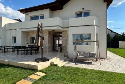 Casă cu 4 camere în Central - 2