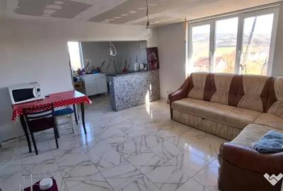 Casă cu 3 camere în Sărmășel - 6