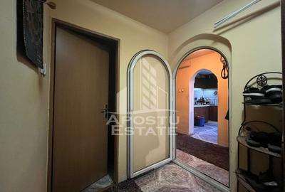 Apartament cu 3 camere decomandat în Girocului - 8