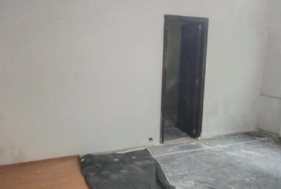 Apartament cu 2 camere nedecomandat în Malu Roșu