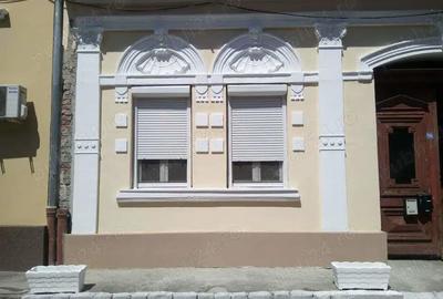 Casă cu Teren 11 Mp în Central - 4