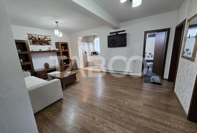 Apartament cu 3 camere decomandat, mobilat în Turnișor