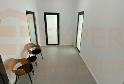 Birou, de 25 mp, în Casa de Cultură - 2