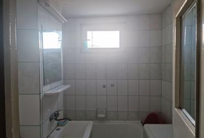 Apartament cu 2 camere decomandat în Precista