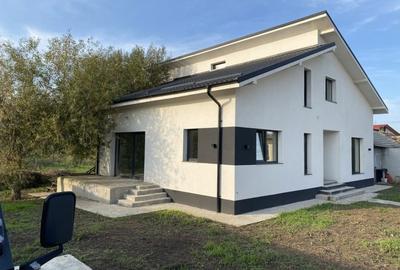 Casă individuală cu 4 camere cu Teren 390 Mp în Cumpăna - 1