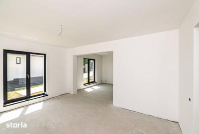 Casă cu 5 camere cu Teren 663 Mp în Mărăcineni - 2
