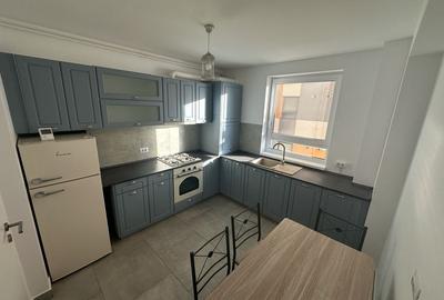 Apartament cu 2 camere decomandat în Tractorul - 4