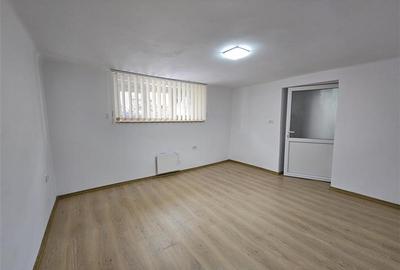 Birou, de 80 mp, în 13 Decembrie