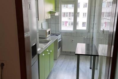 Apartament cu 2 camere decomandat în Baba Novac