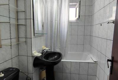 Apartament cu 3 camere decomandat în Nord