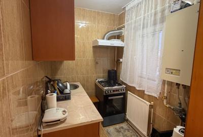 Garsonieră decomandată în Central