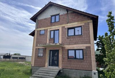 Casă individuală cu 5 camere cu Canalizare în Micești - 3