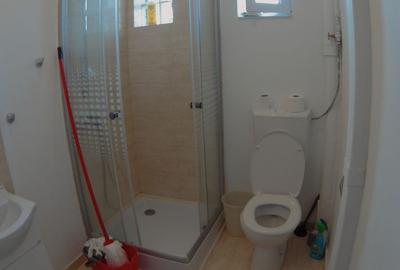 Casă cu 10 camere cu Teren 1034 Mp în Cabana Vânătorilor
