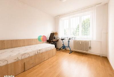 Apartament cu 3 camere în Dristor