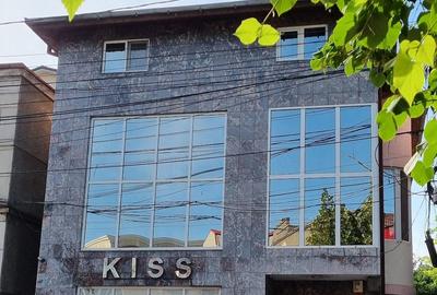 Spațiu comercial, de 360 mp, în Central
