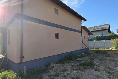 Casă cu 5 camere cu Teren 350 Mp în Calea București