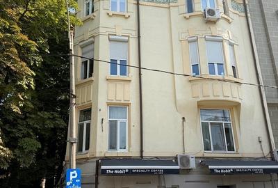 Apartament cu 4 camere în Dorobanți