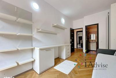 Apartament cu 3 camere semidecomandat în Centrul Istoric