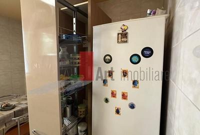 Apartament cu 3 camere decomandat în Drumul Taberei - 13