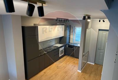 Casă cu 3 camere cu Teren 90 Mp în Central - 2
