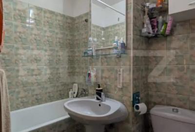 Apartament cu 3 camere decomandat în Micro 4 - 8