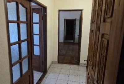 Apartament cu 2 camere semidecomandat în Micro 11