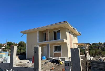 Casă cu 4 camere cu Teren 450 Mp în Miroslava