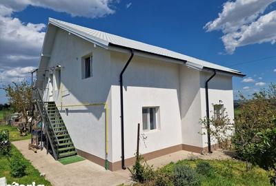 Casă cu 4 camere cu Teren 206 Mp în Tulucești - 1