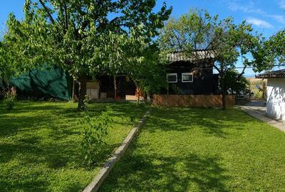 Casă cu 2 camere cu Teren 4400 Mp în Viile Satu Mare