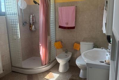 Casă cu 3 camere cu Teren 140 Mp în Central