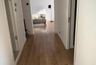 Apartament cu 2 camere decomandat în Timpuri Noi