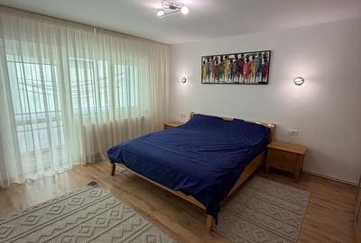 Apartament cu 3 camere decomandat în Micro 3