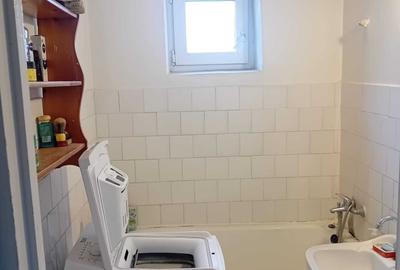 Apartament cu 3 camere semidecomandat în Central - 1