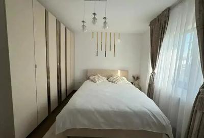 Casă cu Teren 250 Mp în Preajba