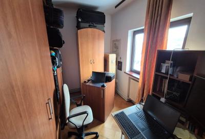 Apartament cu 4 camere semidecomandat în Universitate - 7
