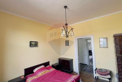 Casă individuală cu 6 camere cu Teren 3300 Mp în Central - 13