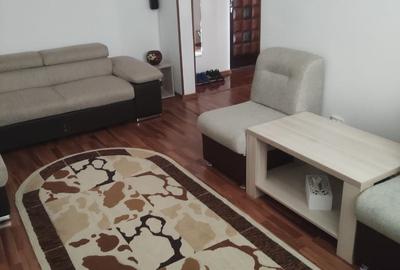 Apartament cu 3 camere decomandat în Abator - 2