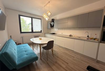 Apartament cu 3 camere decomandat, mobilat în Central