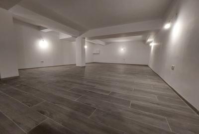 Spațiu comercial, de 132 mp, în Central - 3