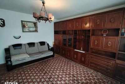 Apartament cu 3 camere în Micro 4 - 13