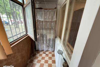 Apartament cu 2 camere semidecomandat în Tomis III